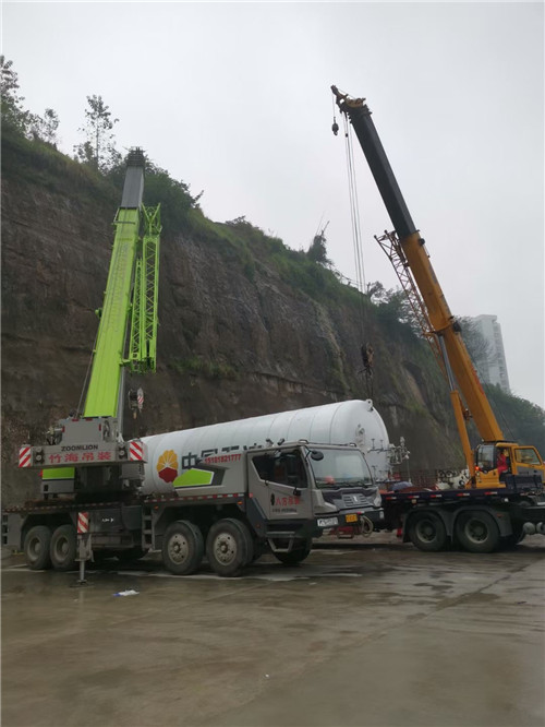 福绵区“不怕风雨冻”—— 吊车的 “恶劣环境适应” 技术